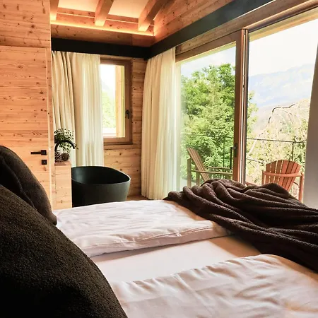 Boutique Hotel E Chalets Salvadori Mezzana  Exterior photo